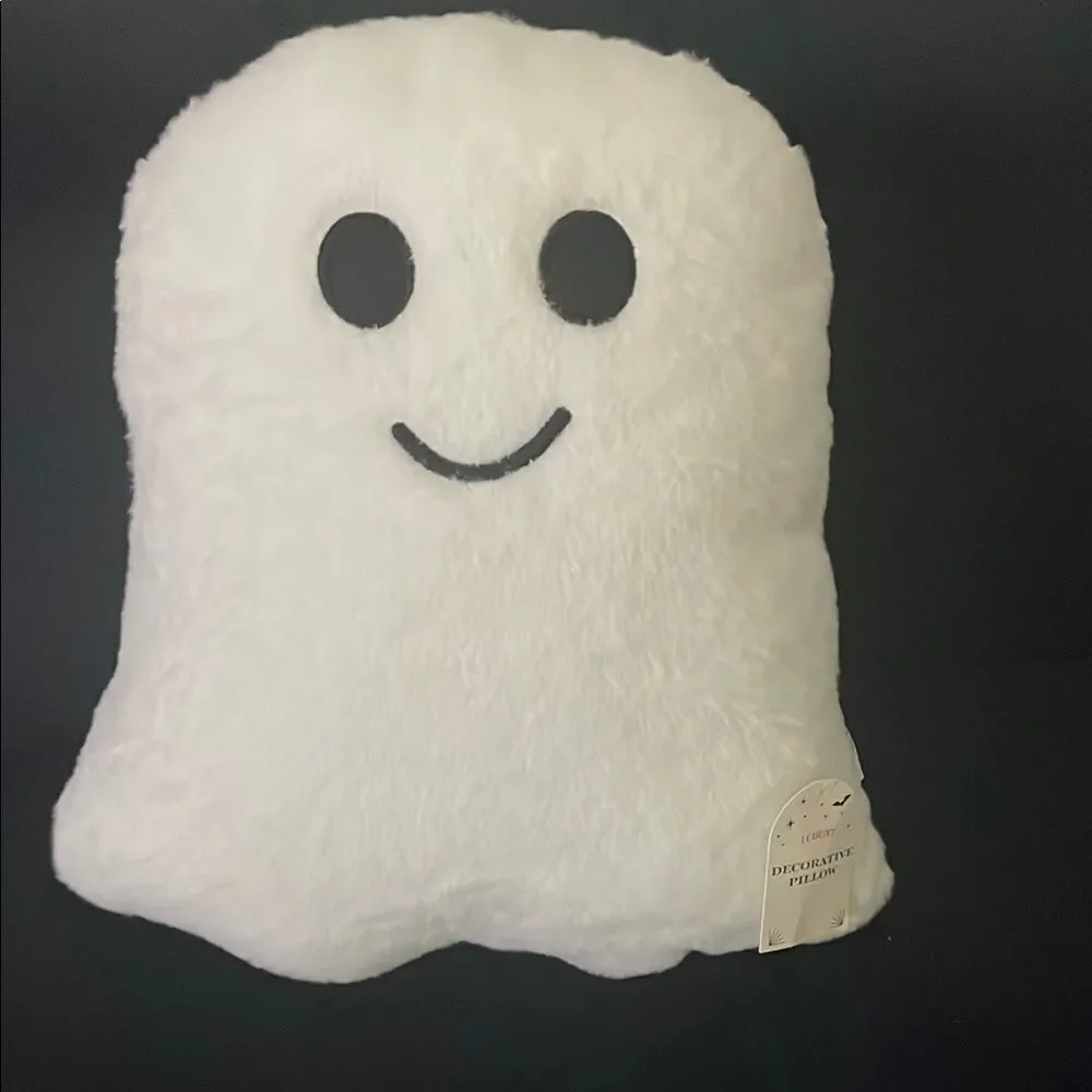 NWT Target bulleyes playground white smiley ghost Halloween decor pillow 2024